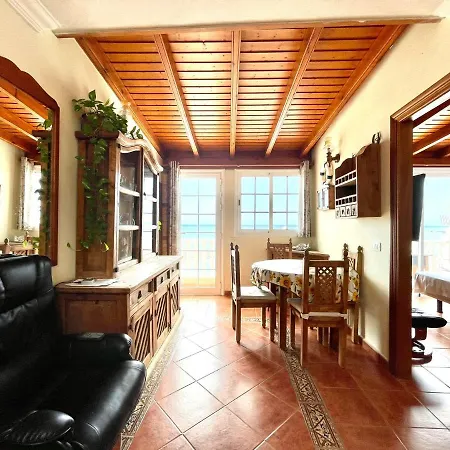 Apartamento Con Wifi, En Primea Linea Y Vistas A La Oceano, La Jaca Apartmán